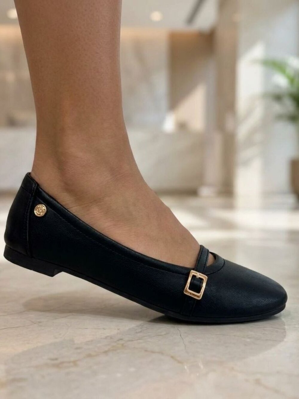 NWT Kayleen Black Buckle Strap Flats - Picture 4 of 5